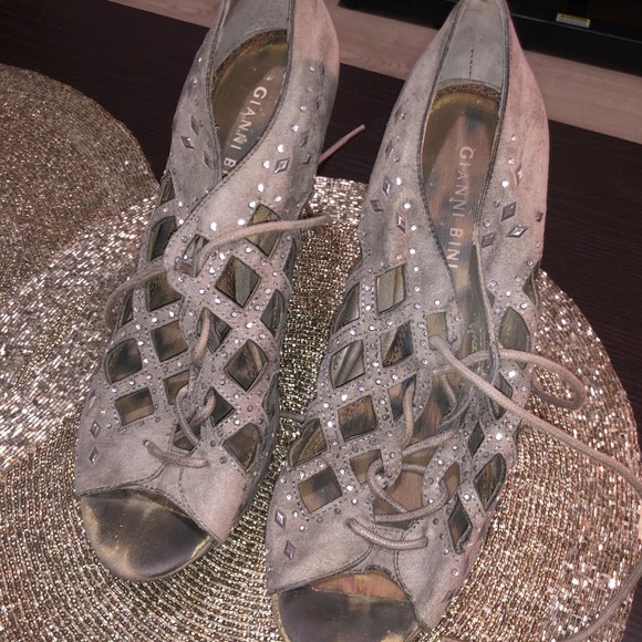 👡 - Picture 3 of 3